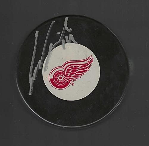 Густав Найквист Подписа на Миене с по-Голям логото на Детройт Ред Уингс - за Миене на НХЛ с автограф